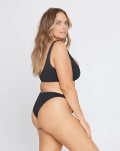 Ribbed Camacho Bikini Bottom -Sunflai Swimwear Shop 5796001 ROBBIE CAMACHO BLK A 3 b0c7c325 22ce 43e3 a8e6 232e4b7bd9a4