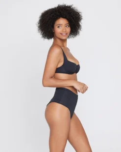 Camellia Bikini Top -Sunflai Swimwear Shop 5797145 CAMELLIA PORTIA BLK V 2 6d292b88 3f37 4458 99ab 60a7d6da2a8b