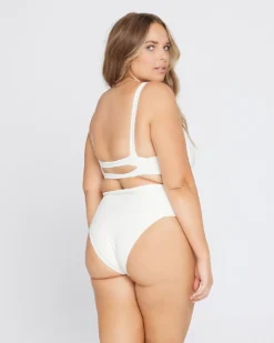 Eco Chic Repreve® Jess Bikini Top 8 Eco Chic Repreve® Jess Bikini Top -Sunflai Swimwear Shop 5797165 JESS DESI CRM A 3 a2e2695d 9ff6 45c3 af3a ebe77af0a782