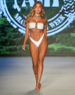 Serena Tango Bottom - White -Sunflai Swimwear Shop PARAISO BEACH BUNNY SPSU23 RUNWAY NOELANI BANDEAU TOP SERENA TANGO BOTTOM WHTE 7 5fa2a112 11dc 4390 8b5b c0ebca6907ff